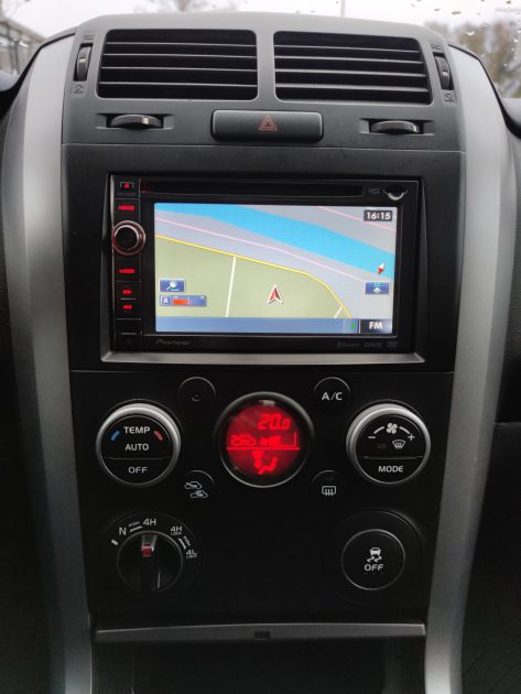 SUZUKI GRAND VITARA II 2012. Solutions de financement flexibles chez Auto Dakar pour concrétiser vos projets