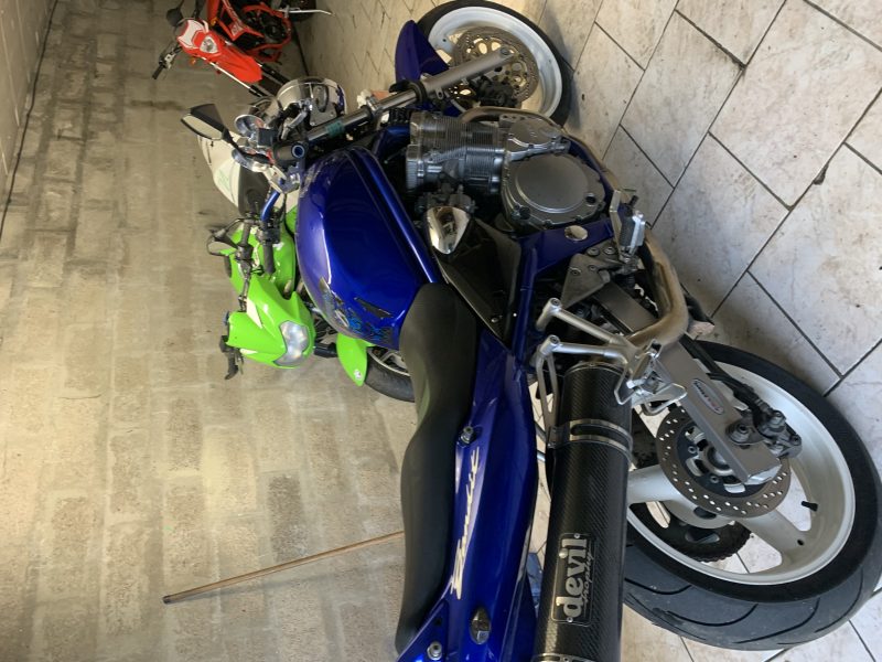 SUZUKI GSF650 2002. Service de reprise automobile avantageux chez Auto Dakar pour votre ancien véhicule