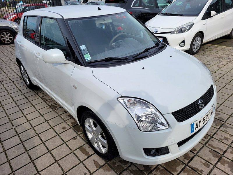 SUZUKI SWIFT 2010. Solutions d'assurance automobile complètes en partenariat avec Auto Dakar