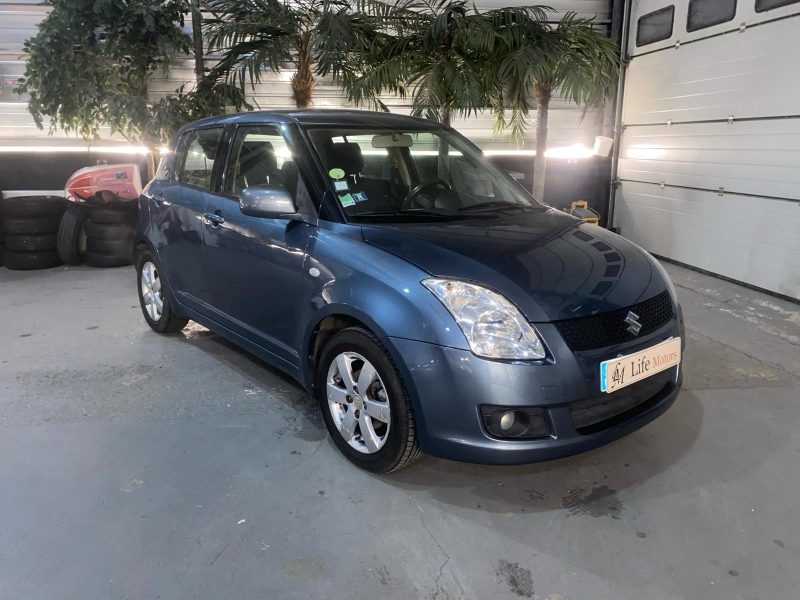 SUZUKI SWIFT III 2007. Solutions d'assurance automobile complètes en partenariat avec Auto Dakar