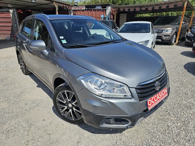 SUZUKI SX4 2013. Service de conciergerie automobile exclusif chez Auto Dakar pour les clients VIP
