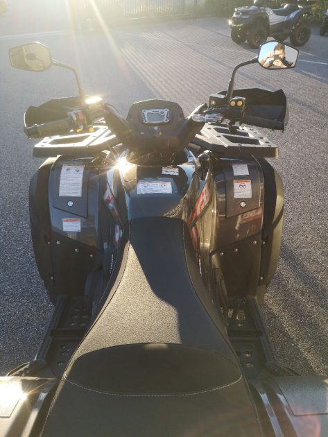 TGB BLADE 1000. Auto Dakar investit continuellement dans la formation de ses équipes pour maintenir le plus haut niveau d'expertise technique et commerciale. Cette politique de formation permanente nous permet de vous offrir des conseils pertinents et un service client d'excellence reconnu par nos clients.
