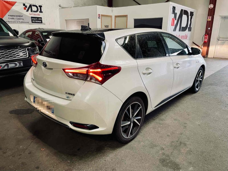 TOYOTA AURIS 2018. Depuis plus de trois décennies, Auto Dakar construit sa réputation sur la confiance et l'excellence opérationnelle. Nous sommes fiers d'accompagner des milliers de familles et d'entreprises dans leurs projets de mobilité avec professionnalisme et intégrité.