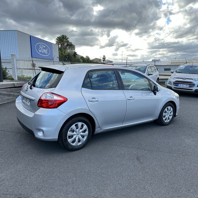 TOYOTA AURIS D4D 90CH CRIT'AIR 2 2011. Auto Dakar vous accompagne dans l'import-export de véhicules vers l'international