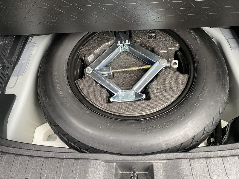 TOYOTA RAV 4 V 2023. Service de conciergerie automobile exclusif chez Auto Dakar pour les clients VIP