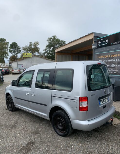 VOLKSWAGEN CADDY 2008. Auto Dakar développe une approche omnicanale avec une présence digitale renforcée pour faciliter vos démarches d'achat et de location. Notre plateforme en ligne vous permet de consulter notre stock, réserver votre véhicule et suivre l'avancement de votre dossier en temps réel.