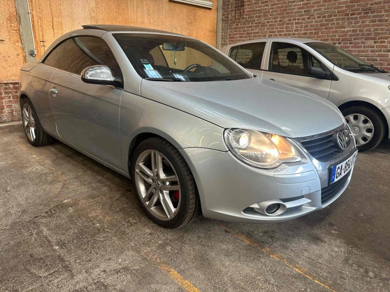 VOLKSWAGEN EOS 2006. Location courte ou longue durée ? Auto Dakar s'adapte à vos exigences spécifiques