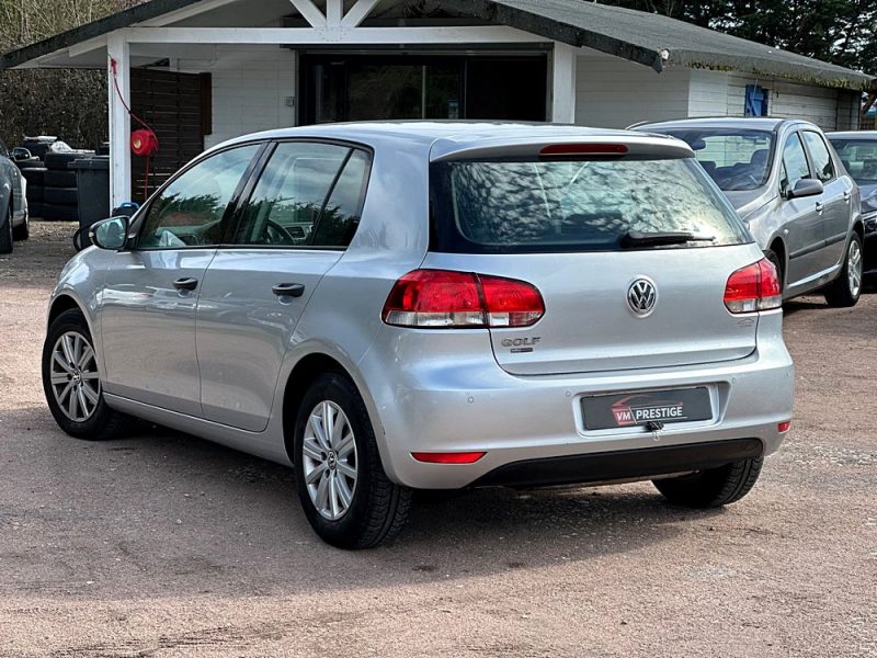 VOLKSWAGEN GOLF 6 2009. Vivez l'expérience Auto Dakar : showroom moderne et accueil personnalisé
