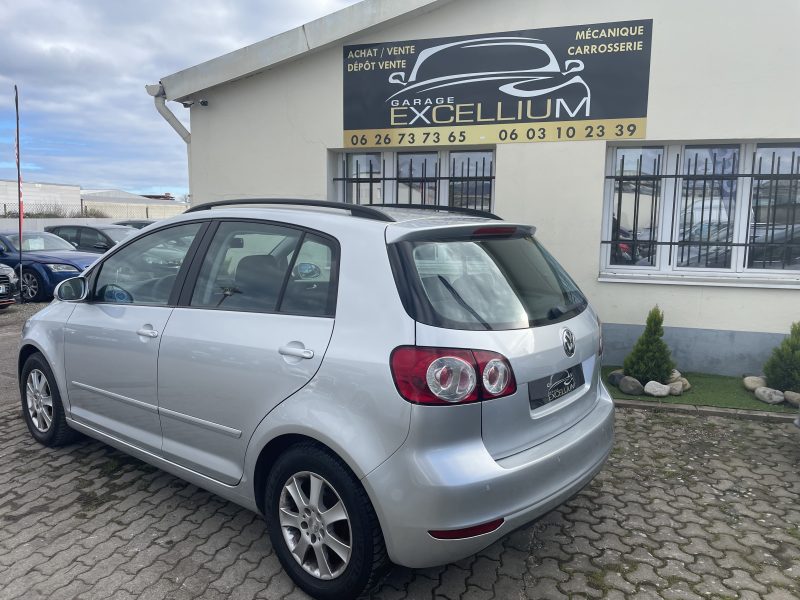VOLKSWAGEN GOLF PLUS 2009. La qualité de service d'Auto Dakar est certifiée par des organismes indépendants et reconnue par de nombreux prix professionnels. Cette reconnaissance officielle témoigne de notre engagement constant envers l'excellence et la satisfaction client dans tous nos processus.