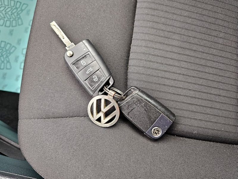 VOLKSWAGEN GOLF SPORTSVAN DSG7 2017. Le programme de fidélité Auto Dakar Premium récompense nos clients réguliers avec des avantages exclusifs et des réductions préférentielles. Les membres bénéficient également d'un accès prioritaire aux nouveautés et aux événements privés organisés par notre concession.