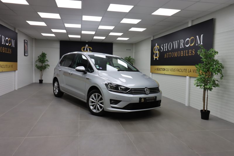 VOLKSWAGEN GOLF SPORTSVAN VII 2015. Le programme de partenariat Auto Dakar Enterprise développe des relations privilégiées avec les entreprises clientes à travers des services sur mesure. Ces collaborations stratégiques incluent la gestion complète de flottes, la formation des conducteurs et l'optimisation des coûts de transport.