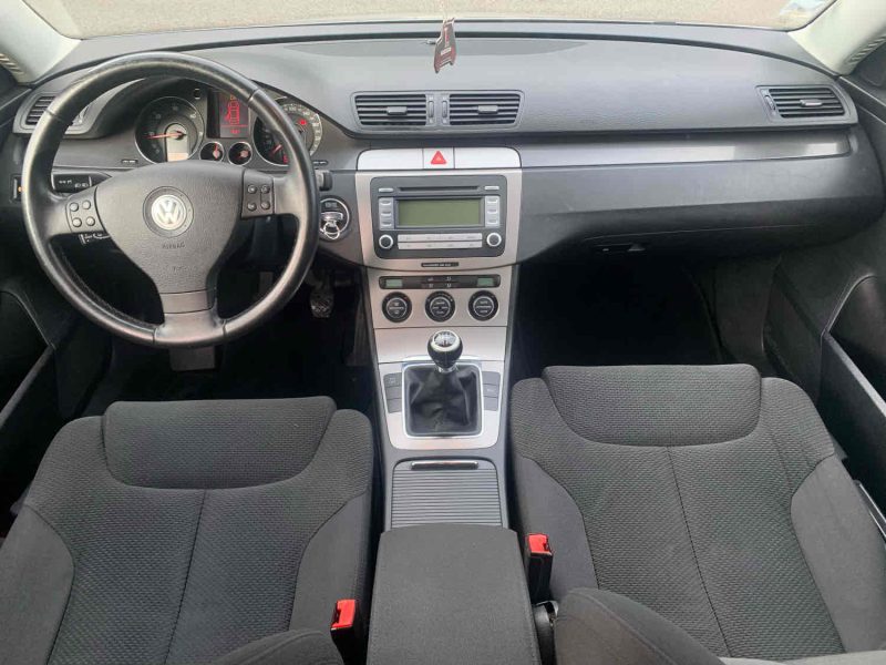 VOLKSWAGEN PASSAT B6 VARIANT 2007. Auto Dakar : Des véhicules de qualité premium pour répondre à tous vos besoins