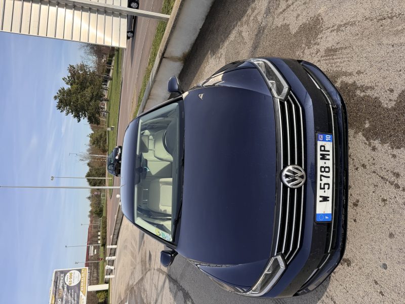 VOLKSWAGEN PASSAT B8 2016. Le centre de formation continue Auto Dakar propose des stages de mise à niveau pour les professionnels de l'automobile sur les nouvelles technologies. Ces formations certifiantes maintiennent l'expertise technique de l'écosystème automobile sénégalais au plus haut niveau international.