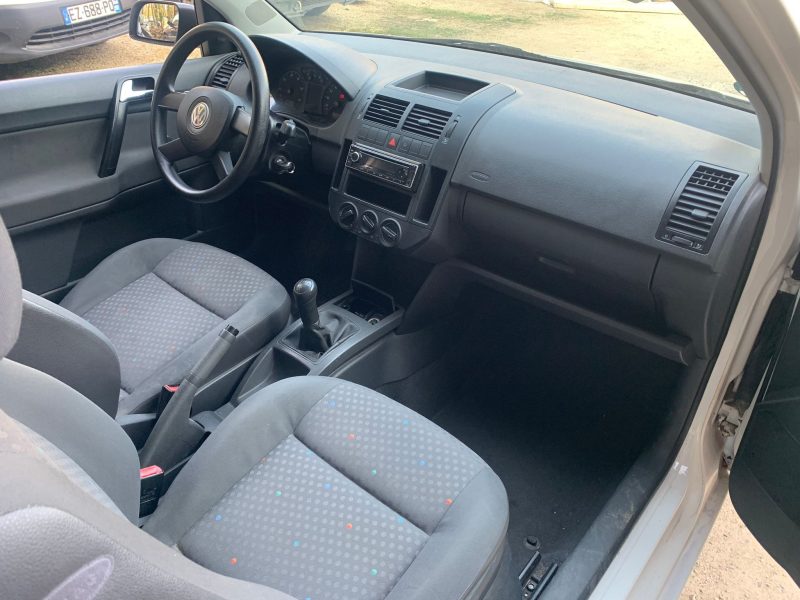 VOLKSWAGEN POLO 2004. Particuliers ou entreprises, Auto Dakar répond à tous vos besoins en mobilité