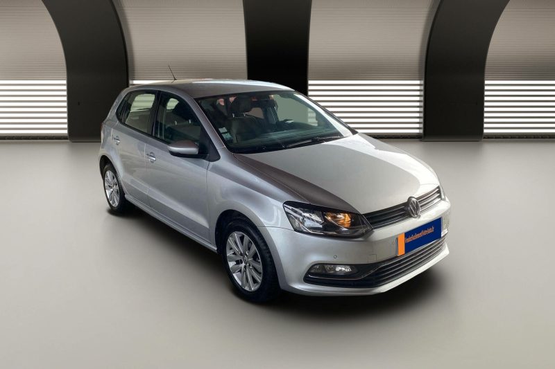 VOLKSWAGEN POLO 2014. Le service de préparation véhicule Auto Dakar personnalise votre automobile selon vos préférences avec équipements spécifiques et accessoires haut de gamme. Notre atelier de customisation transforme votre véhicule en exemplaire unique parfaitement adapté à vos besoins.