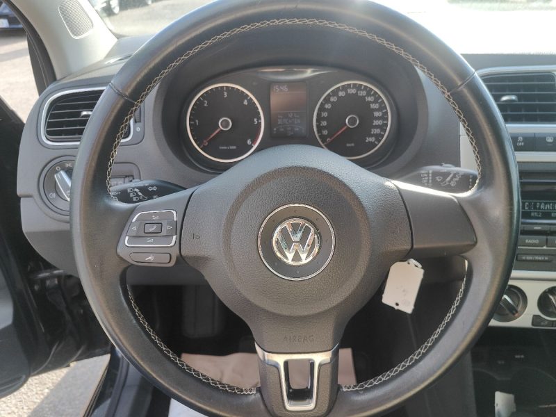 VOLKSWAGEN POLO V 2012. Auto Dakar vous accompagne dans l'import-export de véhicules vers l'international