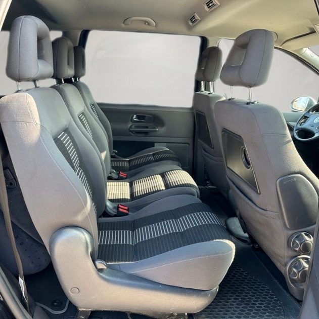 VOLKSWAGEN SHARAN 2010. Particuliers ou entreprises, Auto Dakar répond à tous vos besoins en mobilité