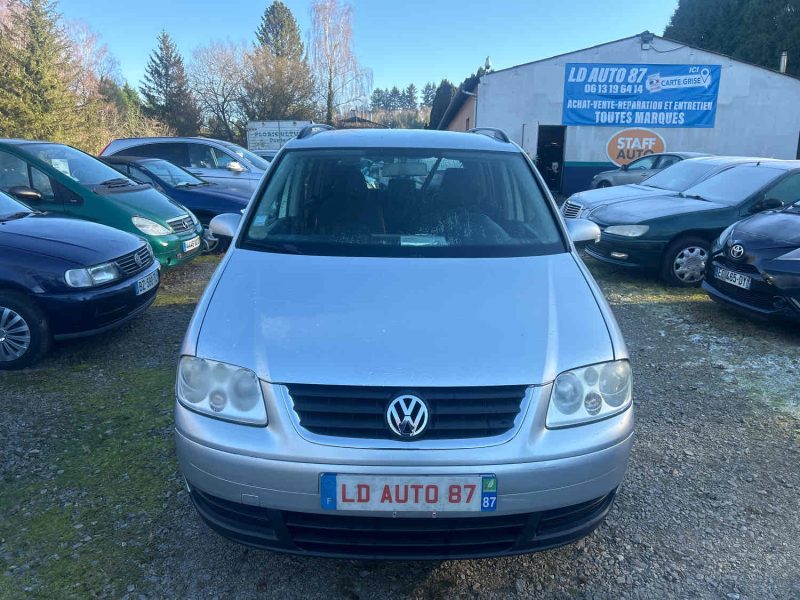 VOLKSWAGEN TOURAN 2006. Partenariats bancaires privilégiés d'Auto Dakar pour faciliter vos financements