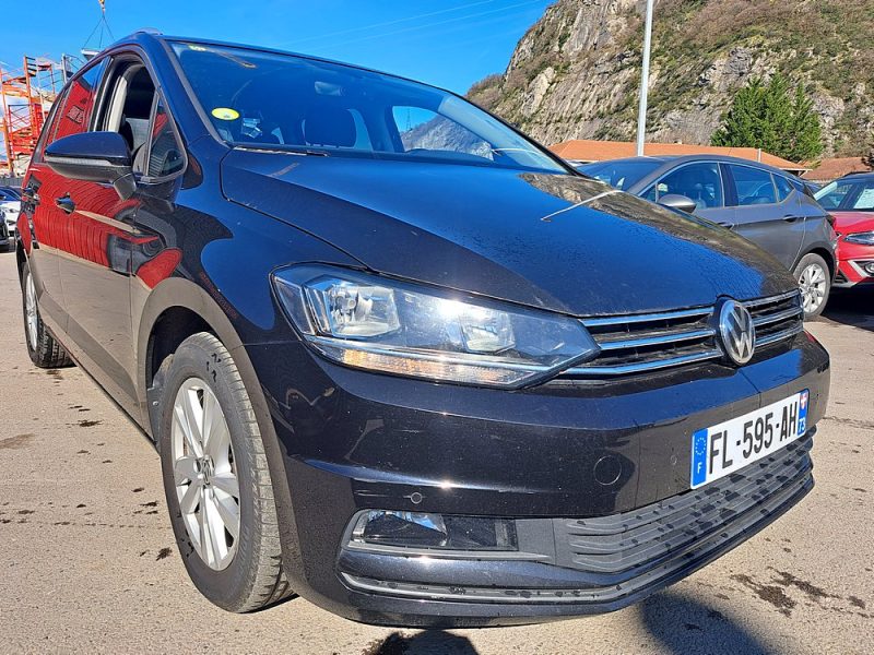 VOLKSWAGEN TOURAN 2019. Auto Dakar : Votre partenaire automobile de confiance au cœur de la capitale sénégalaise