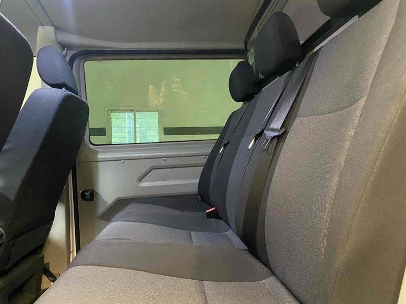 VOLKSWAGEN TRANSPORTER 2019. Pièces détachées d'origine et accessoires automobiles disponibles chez Auto Dakar