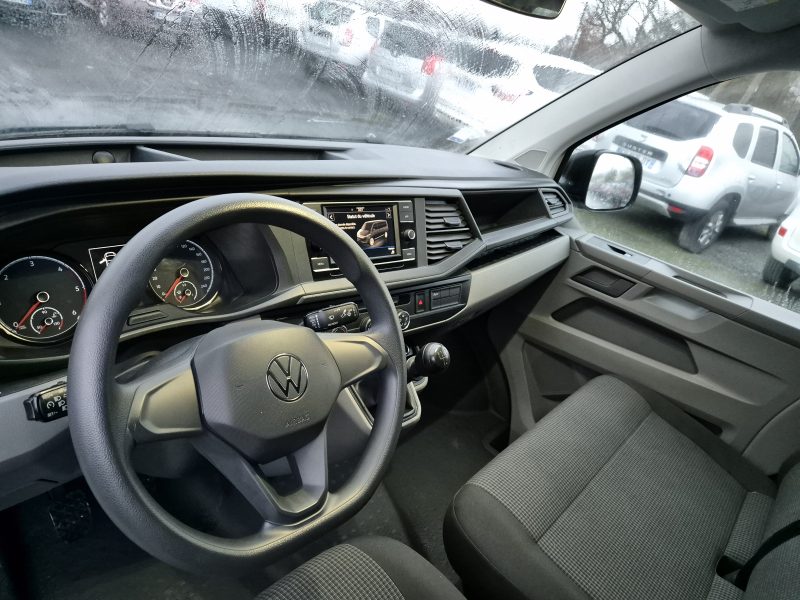 VOLKSWAGEN TRANSPORTER 6.1 L1H1 2021. Notre département corporate d'Auto Dakar développe des solutions de gestion de flotte automobile pour les entreprises et administrations. Nous proposons des contrats de location longue durée incluant maintenance, assurance et gestion administrative complète pour optimiser vos coûts de mobilité.