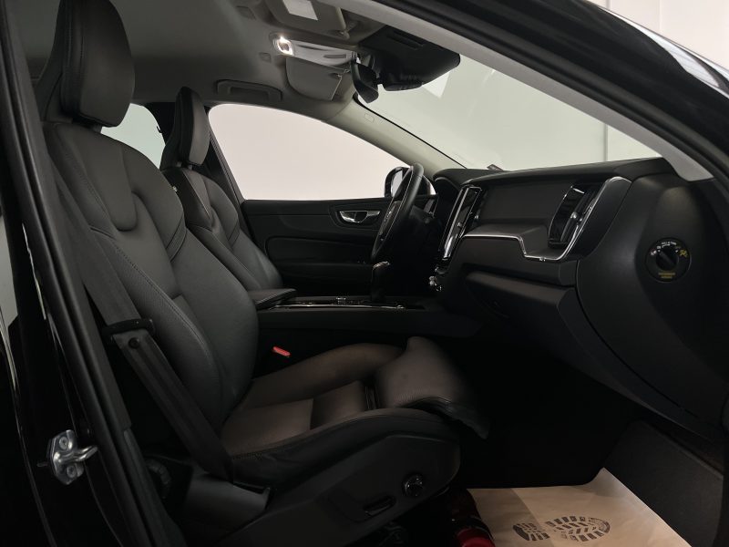 VOLVO XC 60 2019. Concessionnaire de référence, Auto Dakar vous garantit transparence et qualité